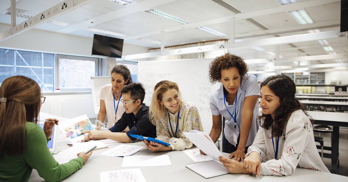 Working in the Lab: Interpreting and Communicating Biological Data