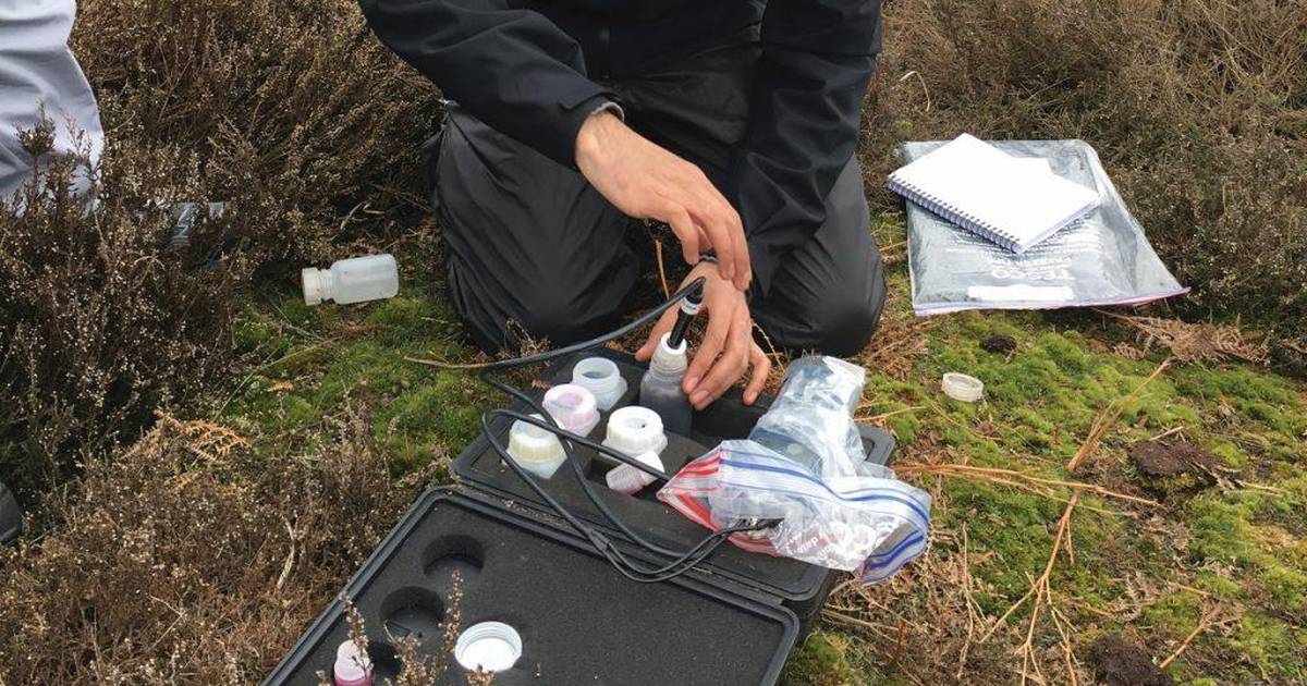 Meet Professor Kate Spencer and Dr Jonathan Wheatland - Environmental Geochemists