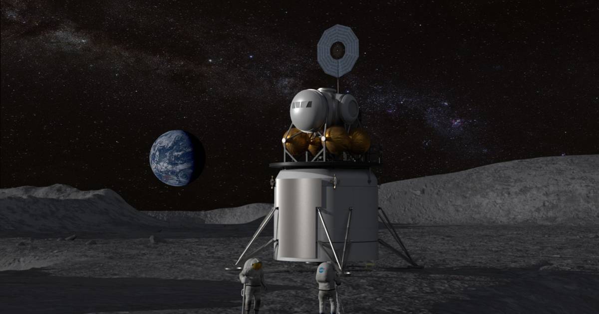 NASA Seeks US Partners to Develop Reusable Systems to Land Astronauts on Moon