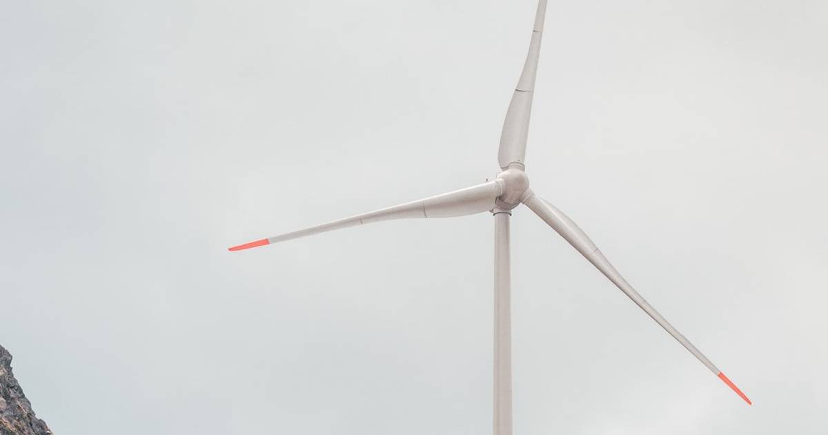 How Can We Turn Ocean Water into Renewable Energy?