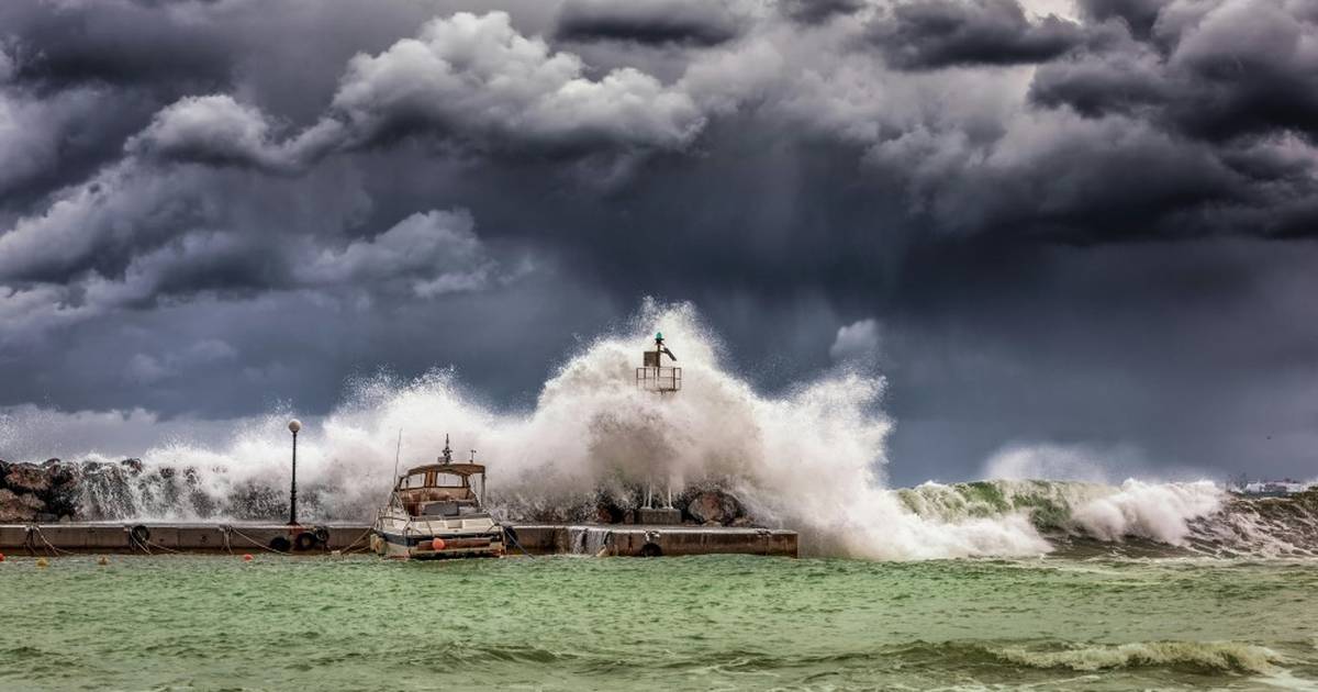 The Increasing Frequency of Seiche Events on Lake Erie
