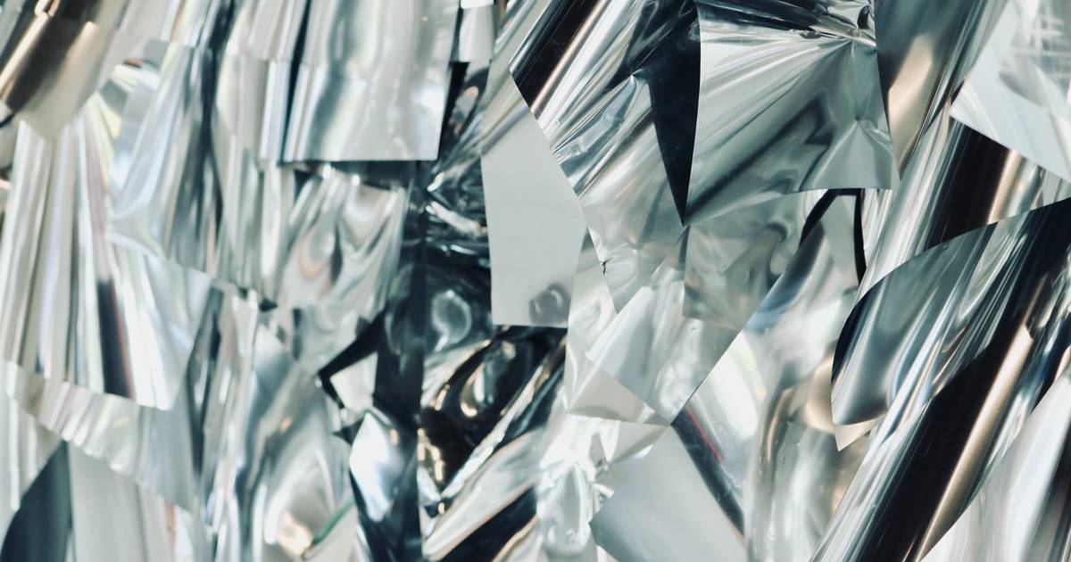 How Did Aluminum Journey From Royal Museums To Beverage Cans?
