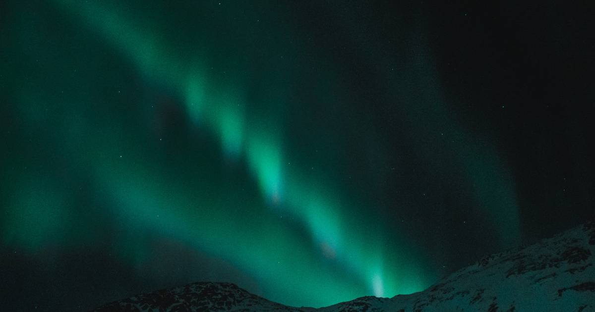 What Are Solar Winds? How Are They Different from Solar Flares?