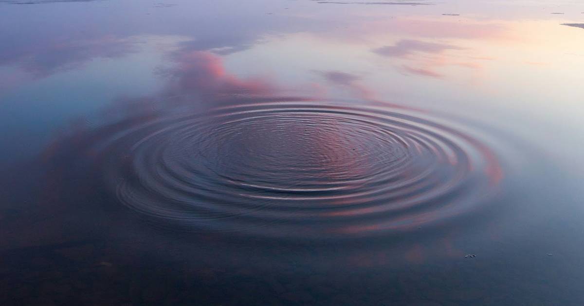 How Does Sound Travel From the Source of Vibrations to Our Ears?