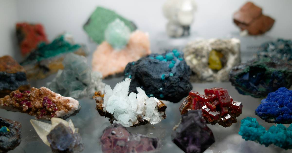 How and Where Do Minerals Form?
